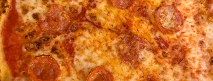Runner Pizza is one of Delightful Firenze.