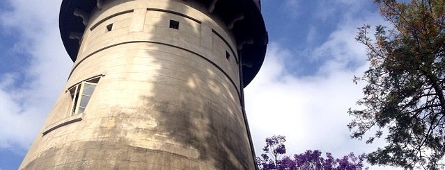 The Old Windmill is one of Lugares favoritos de Liftildapeak.