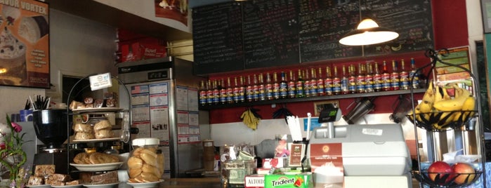 Thornhill Coffee House is one of Posti che sono piaciuti a Haje 🐠.