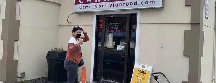 Luzmary is one of Washingtonian Eat Great Cheap 2018.