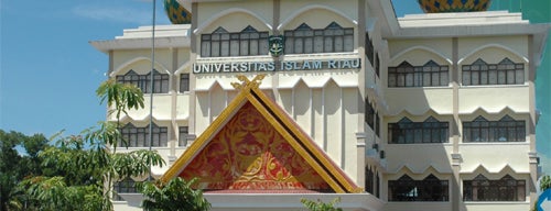 Universitas Islam Riau (UIR) is one of Pekanbaru City Badge - Kota Bertuah.