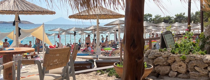 Psili Ammos Beach Bar is one of Thasos beach.