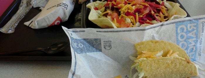 Taco Bell is one of Lugares favoritos de Kelsey.