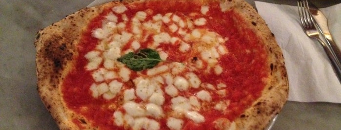 Pizzeria Sorbillo is one of Neapol a Řím.