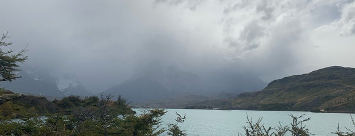 Lake Pehoe is one of Jon'un Beğendiği Mekanlar.