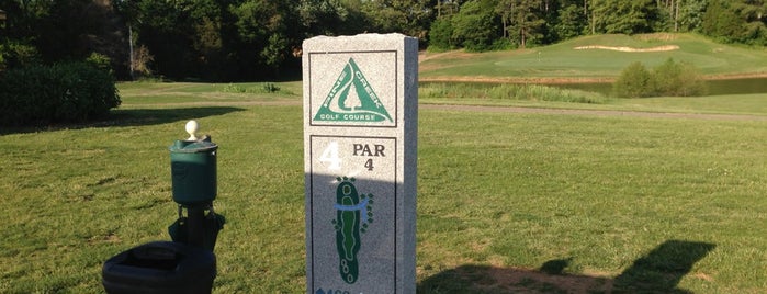 Pine Creek Golf Course is one of Tempat yang Disukai Aaron.