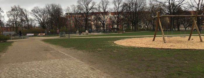 Forckenbeckplatz is one of Berlin parks.