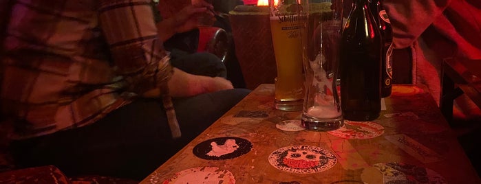 Geronimo Bar is one of Berliner bars.
