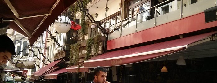 Sanat is one of Istanbul Cafés & Bars.