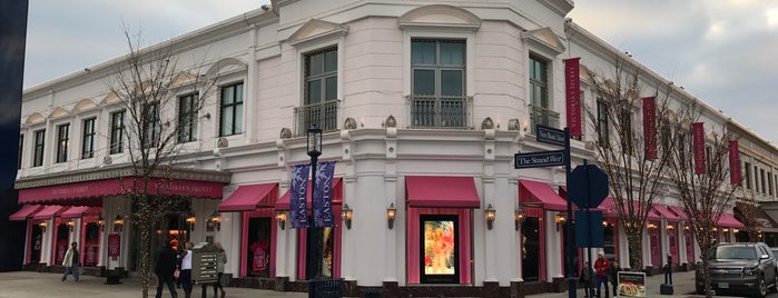 Victoria's Secret is one of Shopping Spots.