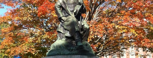 Nathaniel Hawthorne Statue is one of Salem's Children.