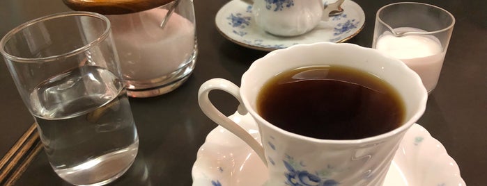 CAFÉ DE LA FONTAINE is one of 飯尾和樹のずん喫茶.
