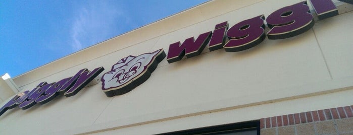 Olsen's Piggly Wiggly is one of Stores.