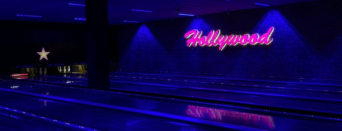 Hollywood Bowl is one of สถานที่ที่ Daniel ถูกใจ.