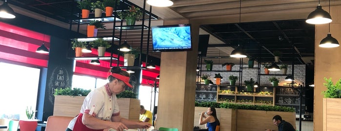 Пузата Хата is one of Kyiv eateries.