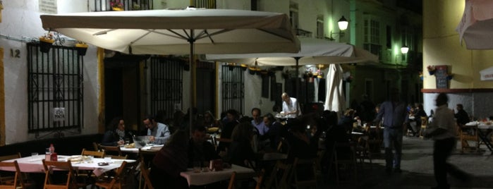 Bar Pájaro Pinto (Taberna El Tío de la Tiza) is one of Guía Gastronómica de Cádiz.