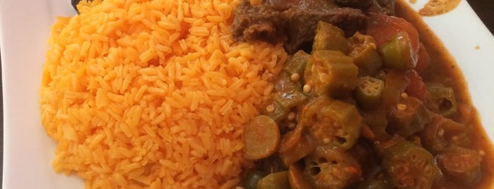 Que Rico Pollo is one of Food To Try.