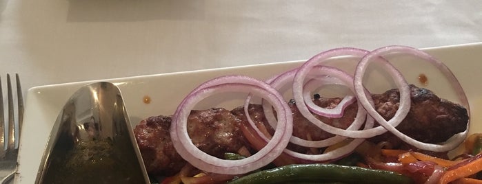 Argo Restaurant is one of Aleks'in Beğendiği Mekanlar.