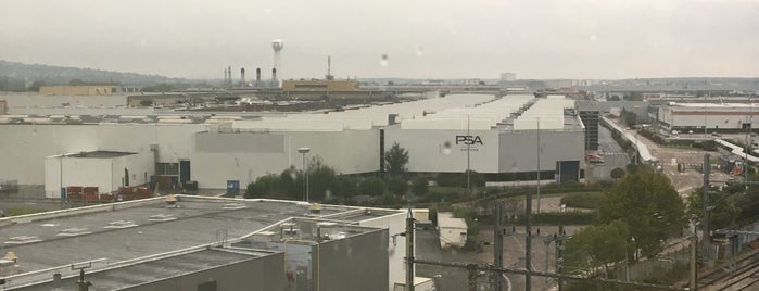 Groupe PSA - Pôle Tertiaire is one of Lugares favoritos de Can.