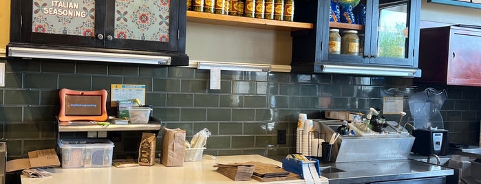 Potbelly Sandwich Shop is one of Workday Lunch Spots.