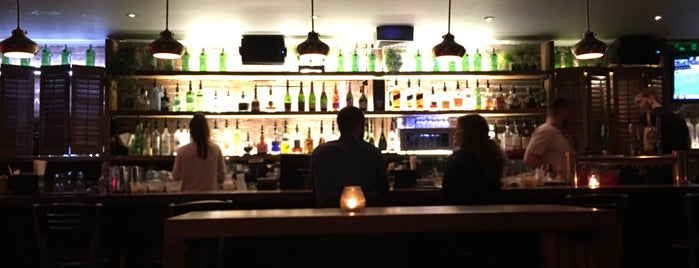 Lobby Bar is one of Mtl-Drink-Eat-Enjoy.