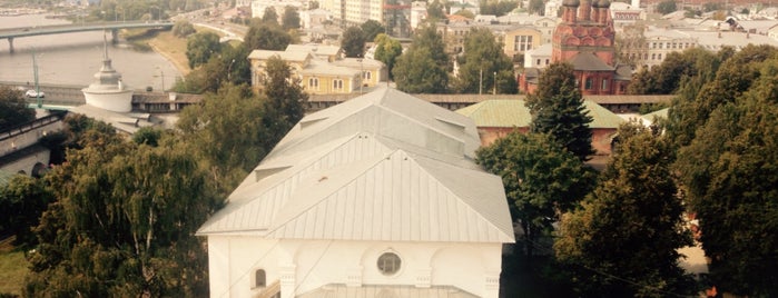 Звонница с церковью Богоматери Печерской is one of สถานที่ที่ Pavel ถูกใจ.