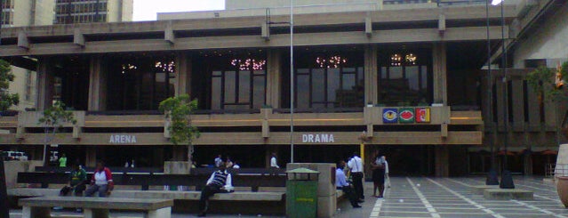 State Theatre is one of Sabrina 님이 좋아한 장소.