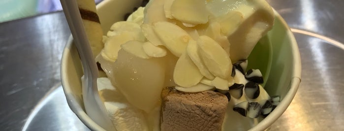 Snow Yogurt is one of シェムリアップ.