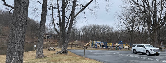 Bedford Hills Memorial Park is one of Hudson Valley Water Fun.