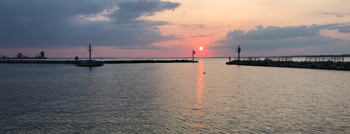 Sandusky Historic Waterfront is one of Rs NYP to CHI.