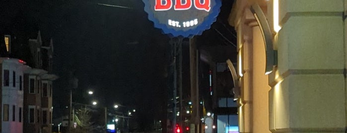 Blue Ribbon Bbq is one of Locais curtidos por Joel.