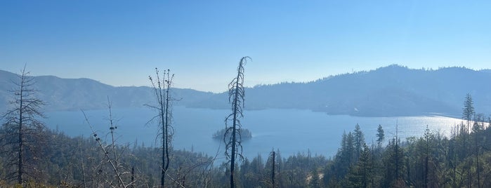 Whiskeytown Lake is one of Eさんのお気に入りスポット.