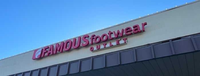 Famous Footwear Outlet is one of Tempat yang Disukai Melanie.