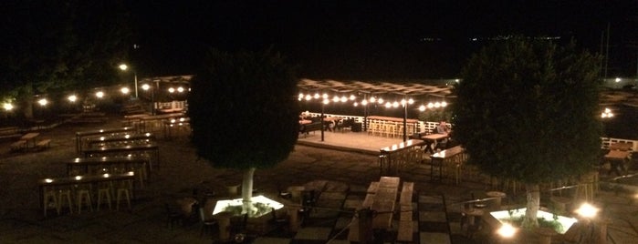 Ayı Beer Garden is one of Uğurさんのお気に入りスポット.