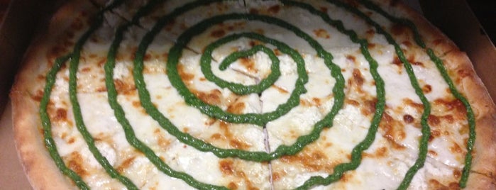 Rotten City Pizza is one of Lugares favoritos de Rachel.