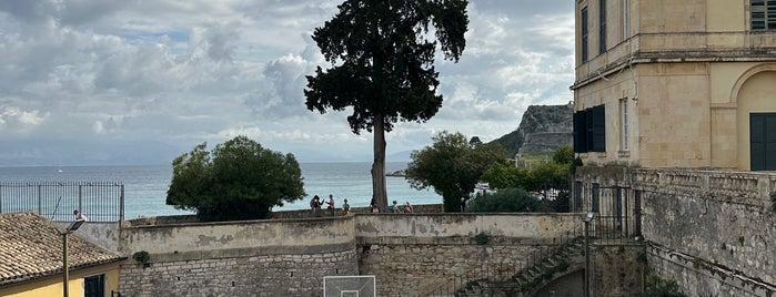 Corfu Town is one of Locais curtidos por Dilek.