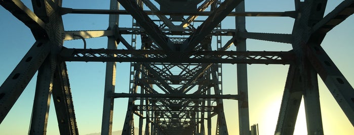 Richmond-San Rafael Bridge is one of Orte, die Sarah gefallen.