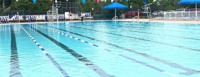 Maplewood Family Aquatic Center is one of Kids to do list.