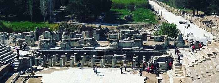 Great Theater of Ephesus is one of Millicent 님이 좋아한 장소.