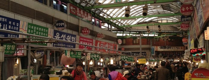 広蔵市場(クァンジャンシジャン) is one of Seoul.