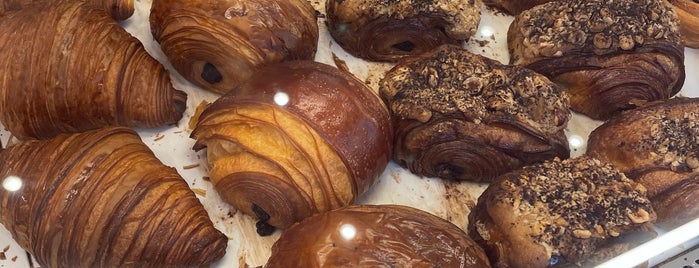 Overoll Croissanterie is one of ATH-New age bakeries.