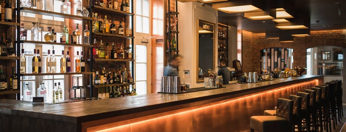Eliksir Restaurant & Cocktail Bar is one of opener.