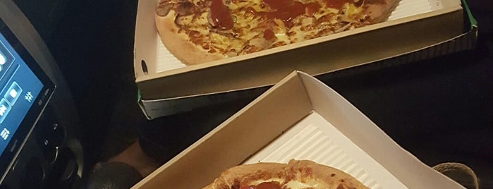 Giv Pizza | پیتزا گیو is one of Orte, die Sarah gefallen.