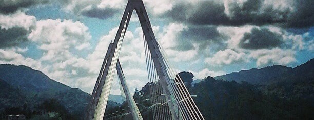 Puente Atirantado is one of Orte, die Cristina gefallen.