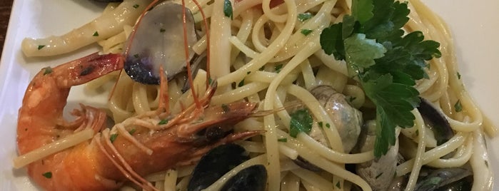 Domo94 Italian Restaurant is one of Evaさんの保存済みスポット.