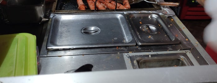 Hot-Dogs Saymon is one of Hotdogs.