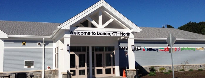 I-95N Darien Service Plaza is one of Posti che sono piaciuti a Karl.