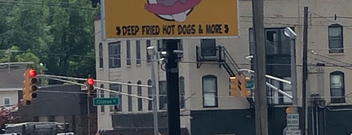 Jersey Dog is one of I Never Sausage A Hot Dog! (NJ).