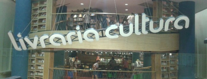 Livraria Cultura is one of Bons locais.