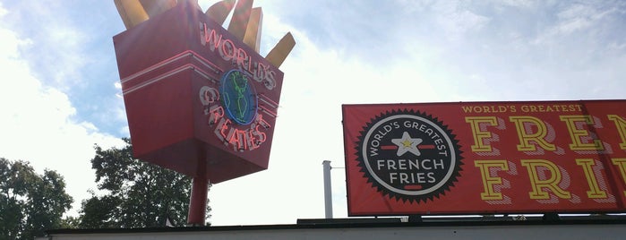 World's Greatest French Fries is one of Orte, die Wesley gefallen.